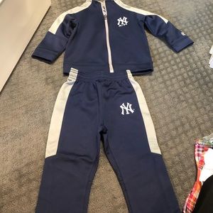 Ny Yankees track suit